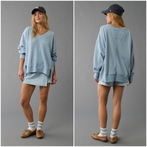 American Eagle Big Hug V-Neck Waffle Sweatshirt in Light Blue, Size Medium